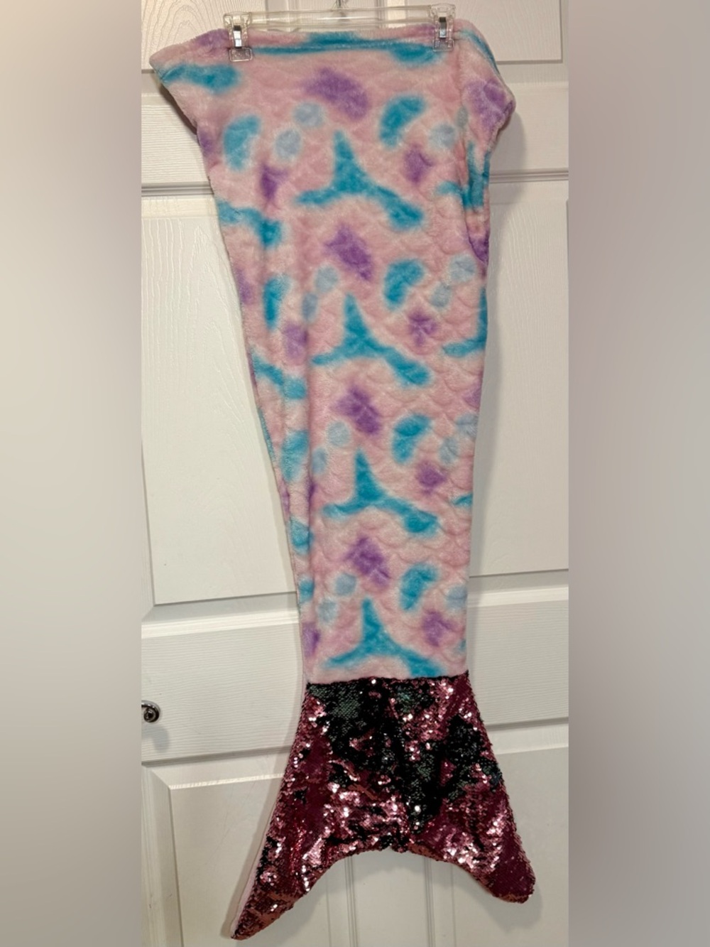 Justice Mermaid Tail Blanket Plush Scales Flip Sequin Fin Pink Purple Blue